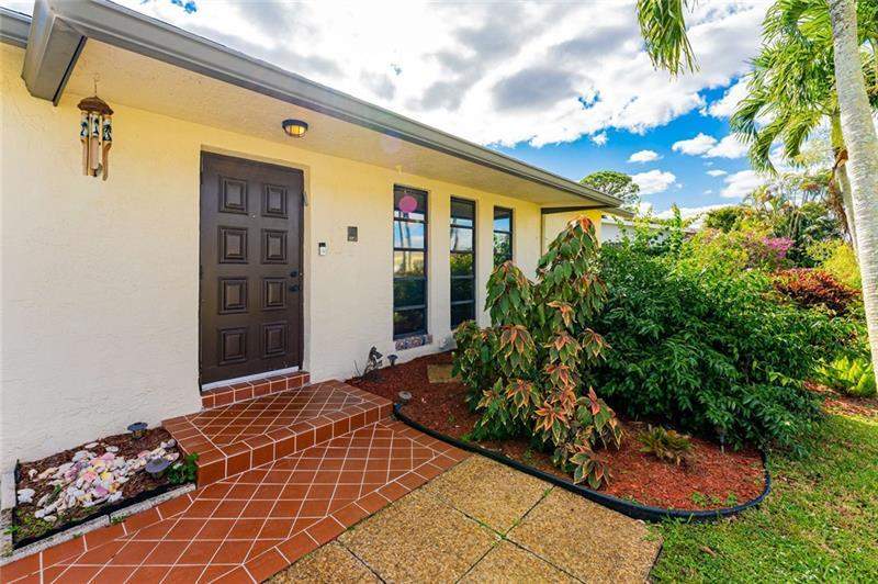 2 bedroom Single Family Residence at 14574 Shadow Wood Lane, Coco Wood Lakes Sec 1, Delray Beach — photo 5