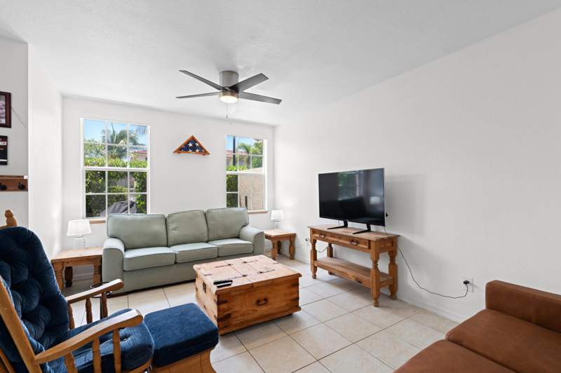 3 bedroom Townhouse at 1020 E Longport Circle #6B, Village At Swinton Square Condo, Delray Beach — photo 4