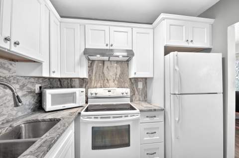 2381 Sunset Avenue #216, Lake Worth FL - photo 6 of 33