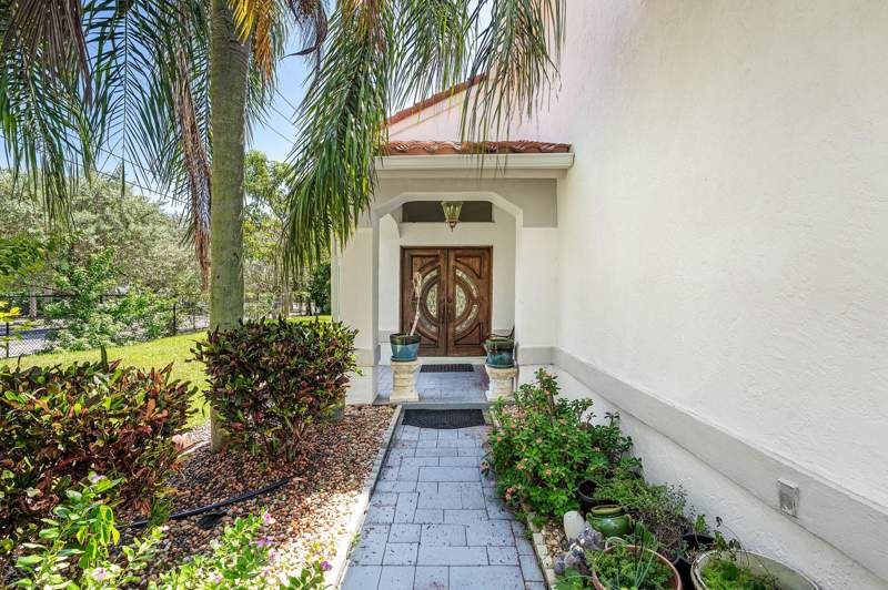 4 bedroom Single Family Residence at 2350 NW 5TH Avenue, CALDWELL HEIGHTS IN, Boca Raton — photo 4