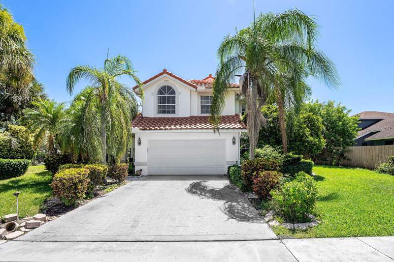 4 bedroom Single Family Residence at 2350 NW 5TH Avenue, CALDWELL HEIGHTS IN, Boca Raton — photo 2