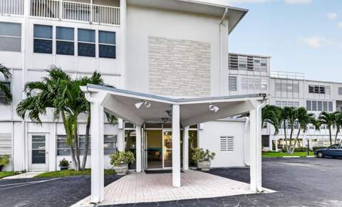 2381 Sunset Avenue #216, Lake Worth FL - photo 20 of 33