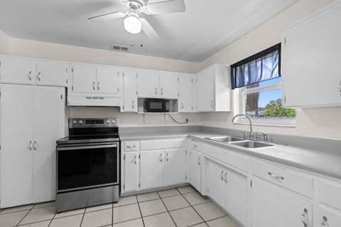 1054 Old Boynton Road, Boynton Beach FL - photo 6 of 35