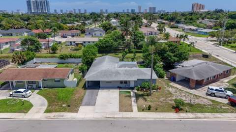 3408 E Avenue H, Riviera Beach FL - photo 16 of 26