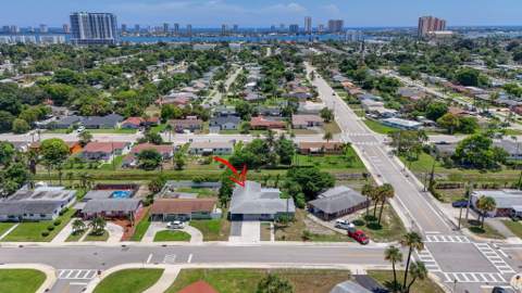 3408 E Avenue H, Riviera Beach FL - photo 17 of 26