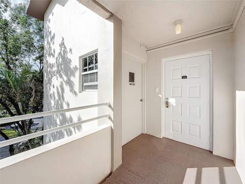 545 Oaks Lane #410, Pompano Beach FL - photo 6 of 86
