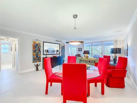545 Oaks Lane #410, Pompano Beach FL - photo 20 of 86