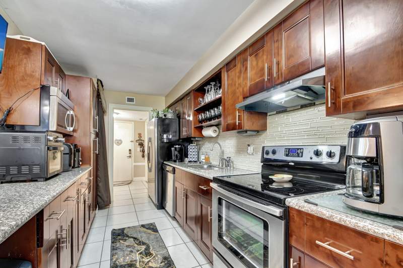 2 bedroom Condominium at 4702 Fountains Drive #105, Fountains Of Palm Beach Condo 8, Lake Worth — photo 5