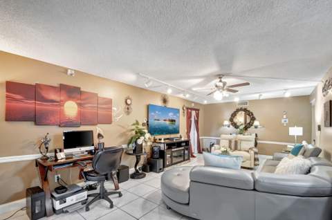 4702 Fountains Drive #105, Lake Worth FL - photo 9 of 36