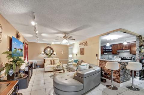 4702 Fountains Drive #105, Lake Worth FL - photo 10 of 36