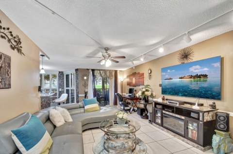 4702 Fountains Drive #105, Lake Worth FL - photo 12 of 36