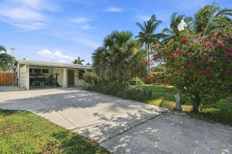 2511 NE 12Th Court, pool for sale in Pompano Beach
