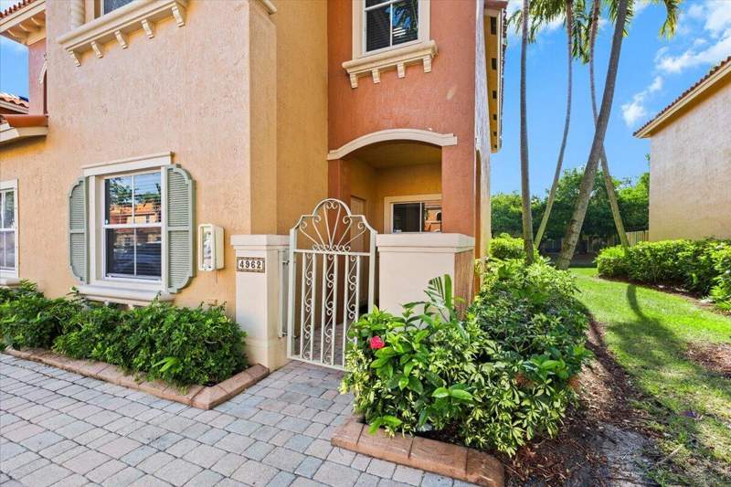 3 bedroom Townhouse at 4962 Leeward Lane #3807, VILLAS AT HARBOR ISLES CONDO, Fort Lauderdale — photo 5
