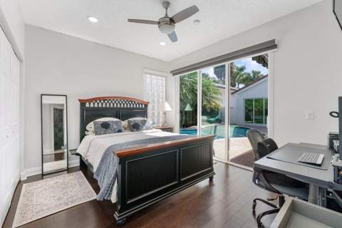 1081 Bel Aire Drive, Pembroke Pines FL - photo 17 of 29