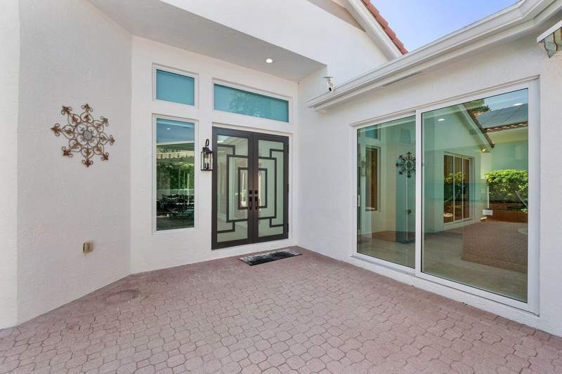 3 bedroom Single Family Residence at 1081 Bel Aire Drive, Grand Palms/Hollywood Lakes Country Club, Pembroke Pines — photo 4