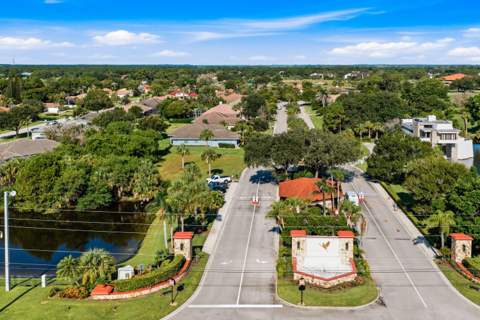 3612 Grove Court, Fort Pierce FL - photo 14 of 57