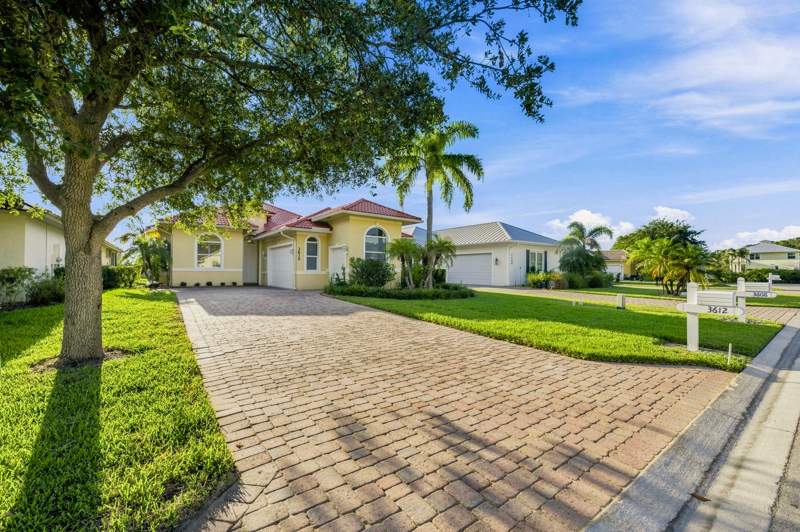 3 bedroom Single Family Residence at 3612 Grove Court, The Grove At Panther Woods, Fort Pierce — photo 4