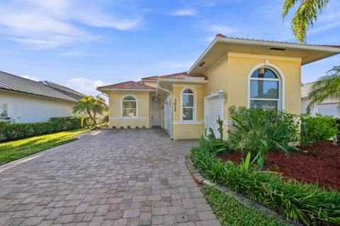 3612 Grove Court, Fort Pierce FL - photo 7 of 57