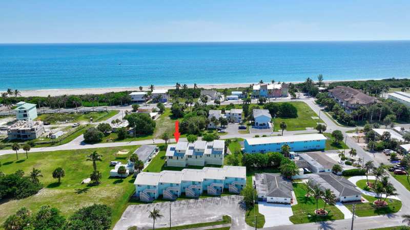 2 bedroom Townhouse at 651 Hernando Street, Ocean View Subdivision Replat Holley & Morgan, Fort Pierce — photo 1