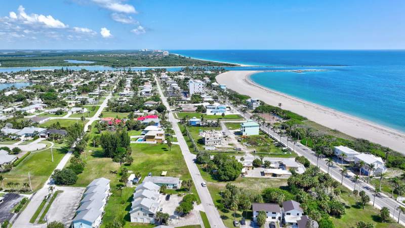 2 bedroom Townhouse at 651 Hernando Street, Ocean View Subdivision Replat Holley & Morgan, Fort Pierce — photo 2