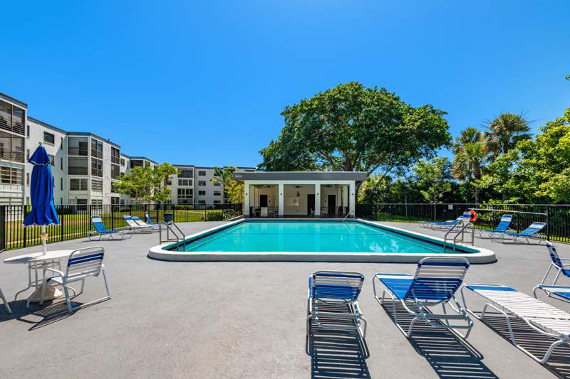 2 bedroom Condominium at 9235 SW 8th Street #502, Isle Of Sandalfoot Condo, Boca Raton — photo 3