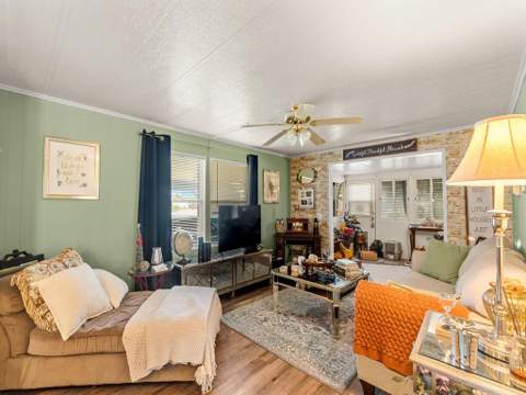 385 NE Jade Circle, Jensen Beach FL - photo 9 of 46