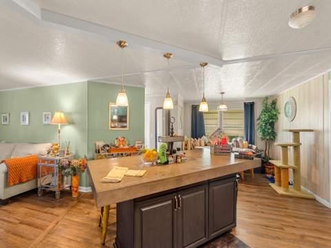 385 NE Jade Circle, Jensen Beach FL - photo 19 of 46
