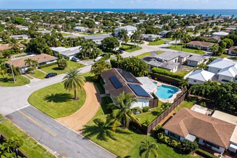 310 Orange Way, West Palm Beach FL - photo 6 of 8