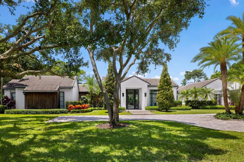 5 bedroom Single Family Residence at 9 Country Road, Village of Golf, Village of Golf — photo 5
