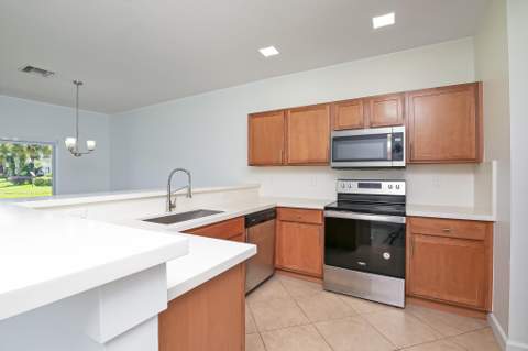 3902 Sabal Way, Fort Pierce FL - photo 11 of 32