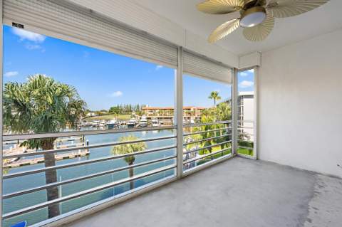 29 Yacht Club Drive #Unit 405, North Palm Beach FL - photo 6 of 20