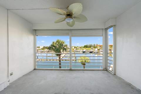 29 Yacht Club Drive #Unit 405, North Palm Beach FL - photo 7 of 20