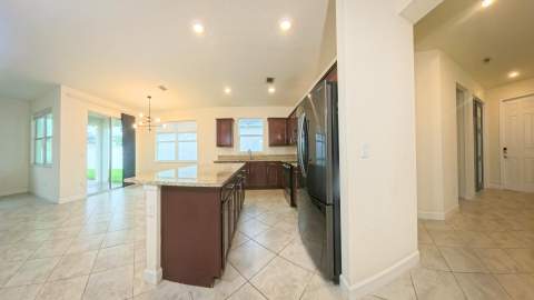 7871 NW Greenbank Circle, Port St. Lucie FL - photo 12 of 44