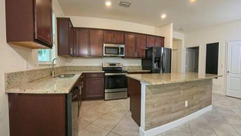 7871 NW Greenbank Circle, Port St. Lucie FL - photo 19 of 44