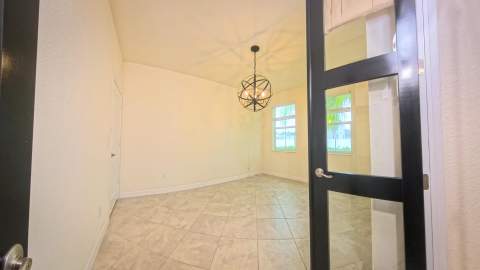 7871 NW Greenbank Circle, Port St. Lucie FL - photo 8 of 44