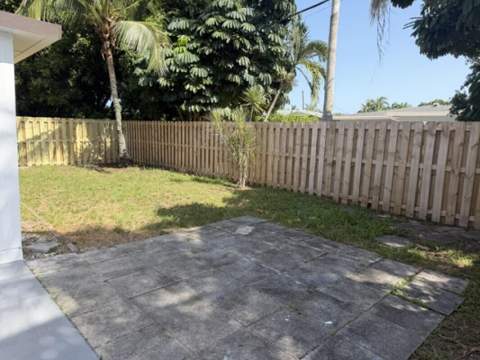 80 NE 48th Street, Oakland Park FL - photo 18 of 21