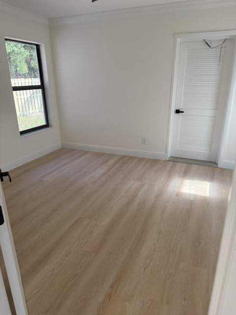 80 NE 48th Street, Oakland Park FL - photo 9 of 21
