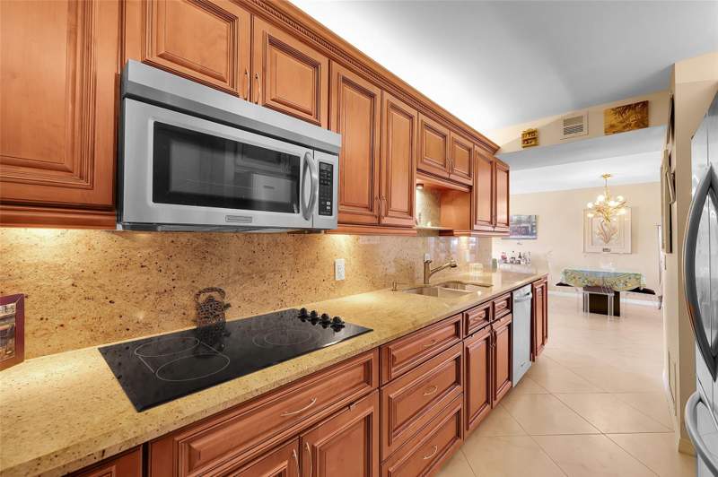 1 bedroom Condominium at 1200 Hibiscus Avenue #Ph3, Aristocrat Ocean And, Pompano Beach — photo 5