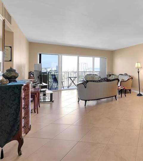 1200 Hibiscus Avenue #Ph3, Pompano Beach FL - photo 16 of 70