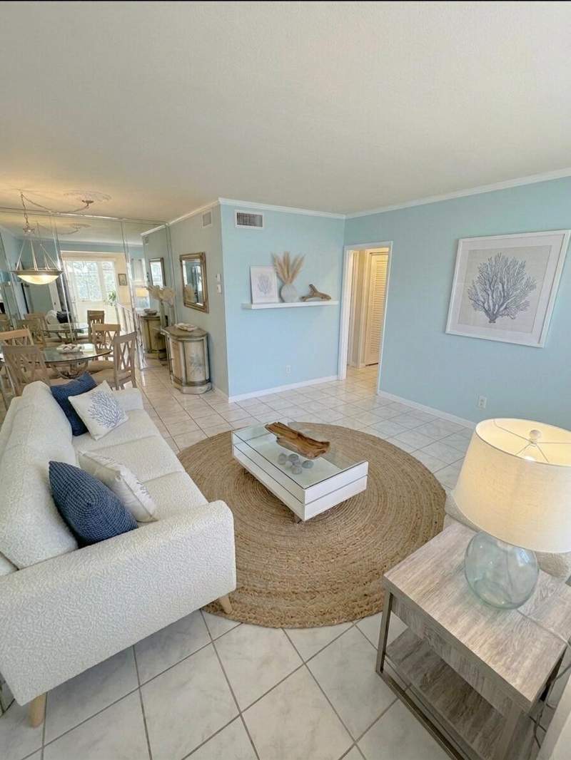 1 bedroom Condominium at 6 Abbey Lane #104, VILLAGES OF ORIOLE ABBEY CONDO, Delray Beach — photo 1