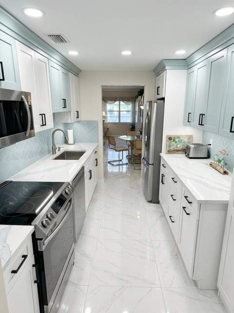 6 Abbey Lane #104, Delray Beach FL - photo 7 of 18