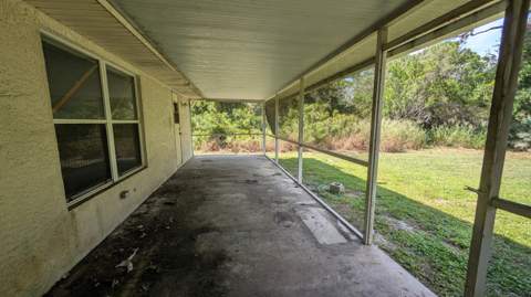2501 Iroquois Avenue, Fort Pierce FL - photo 7 of 18