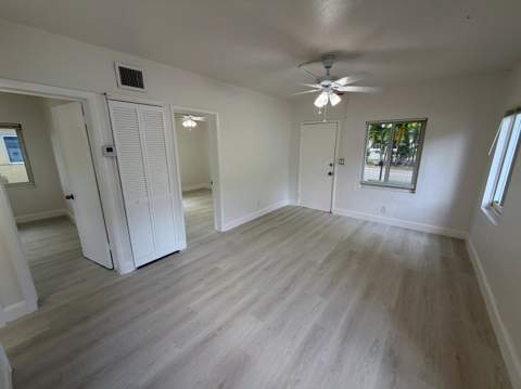 716 NW 17th Avenue, Fort Lauderdale FL - photo 12 of 32
