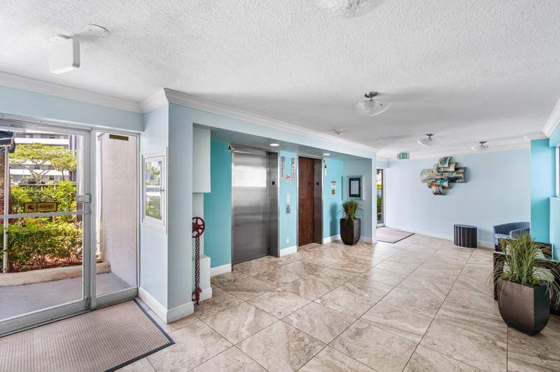 2 bedroom Condominium at 6500 NW 2nd Avenue #513, Boca Teeca Condo 9, Boca Raton — photo 5