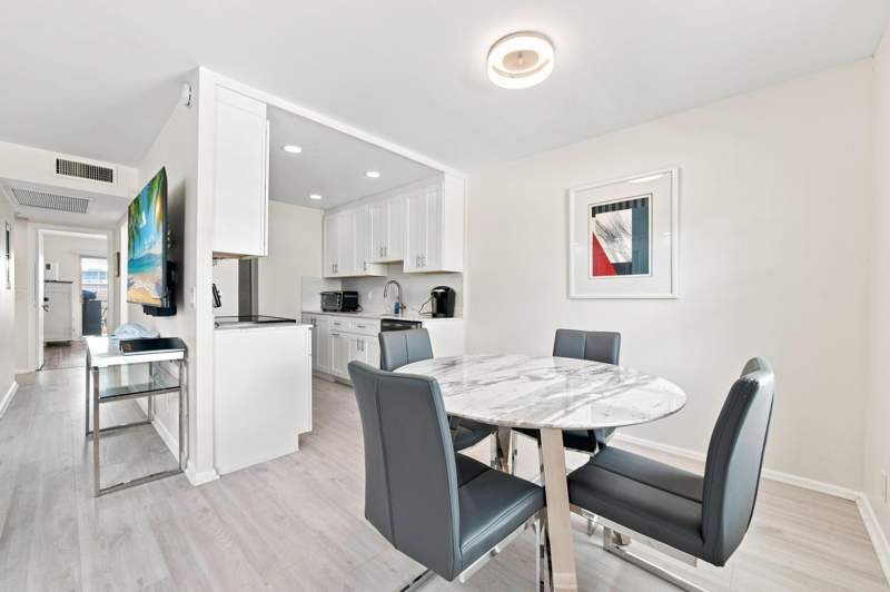 2 bedroom Condominium at 2069 Guildford D, Guildford At Century Village Condo, Boca Raton — photo 5