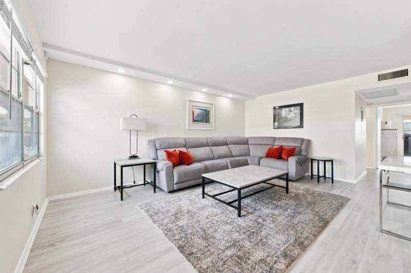 2 bedroom Condominium at 2069 Guildford D, Guildford At Century Village Condo, Boca Raton — photo 4