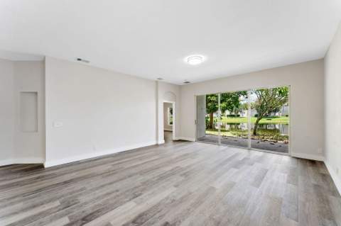120 Hamilton Terrace, Royal Palm Beach FL - photo 23 of 37