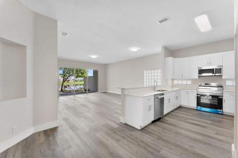 120 Hamilton Terrace, Royal Palm Beach FL - photo 14 of 37
