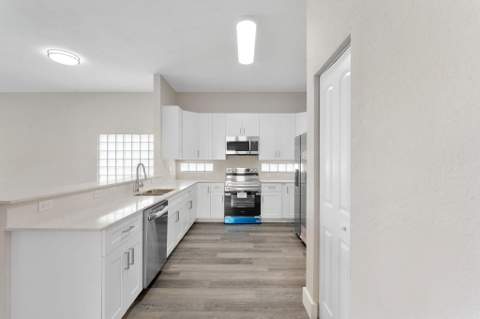 120 Hamilton Terrace, Royal Palm Beach FL - photo 15 of 37