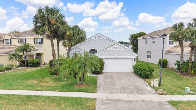 3 bedroom Single Family Residence at 120 Hamilton Terrace, Anthony Groves Ph 1, Royal Palm Beach — photo 2